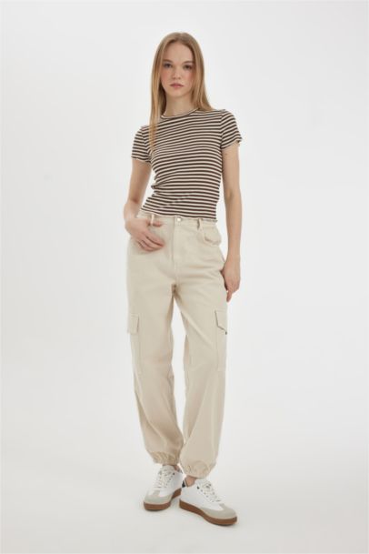 تيشيرت مخطط سليم فيت بياخة مستديرة