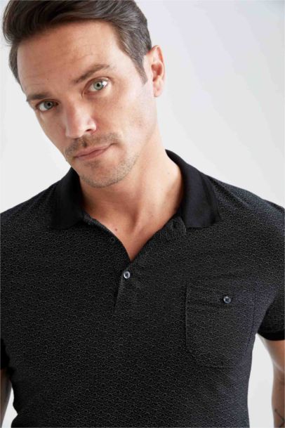 Футболка-поло приталенного кроя для мужчин