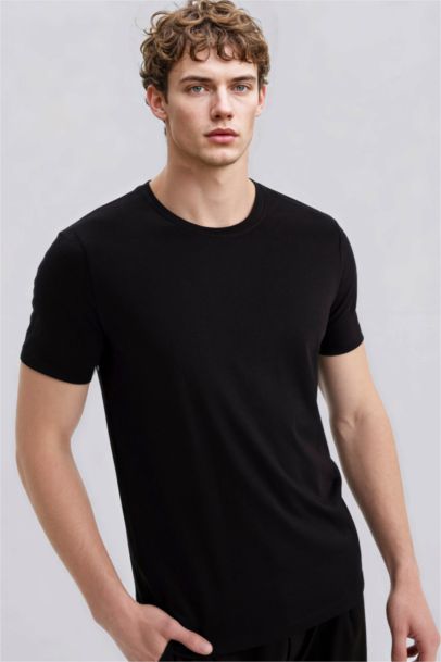 Slim Fit Crew Neck Short Sleeve T-Shirt