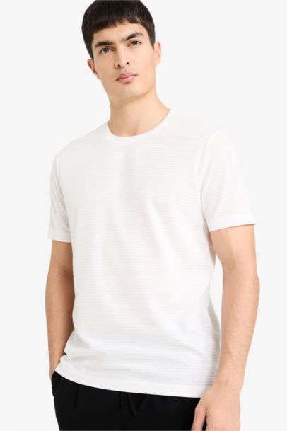 Облегающая футболка Slim Fit с круглым вырезом и коротким рукавом