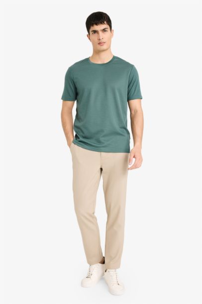 Облегающая футболка Slim Fit с круглым вырезом и коротким рукавом