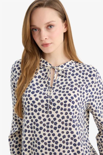 Regular Fit Crew Neck Printed Long Sleeve Blouse