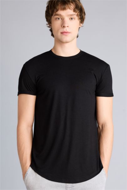 تيشيرت نص ردن بقصة طويلة برقبة مستديرة