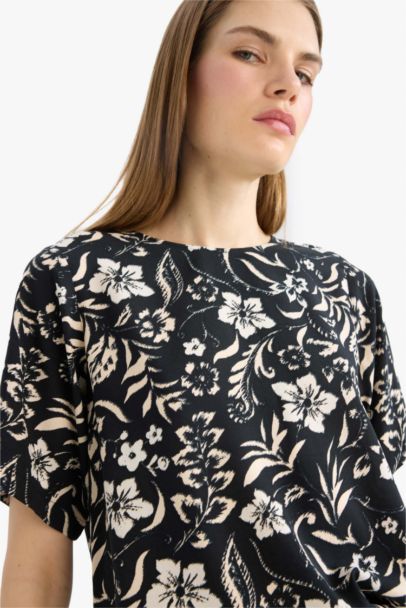 Blouse imprimé à col rond et manches courtes