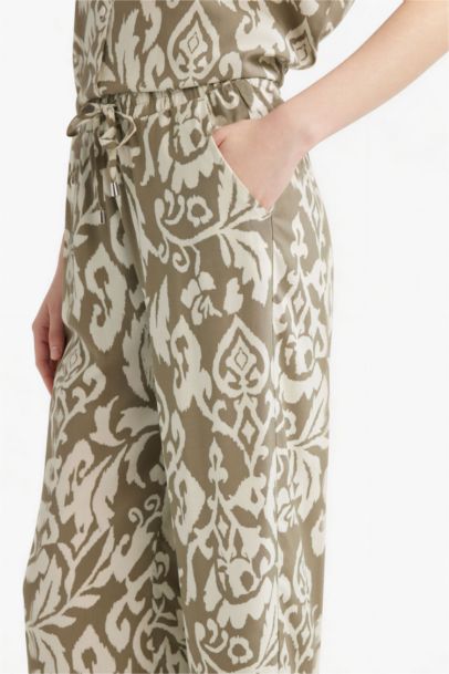 Широкие брюки с высокой талией из вискозы, модель 