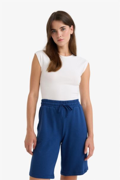 Regular Fit Regular Waist Shorts
