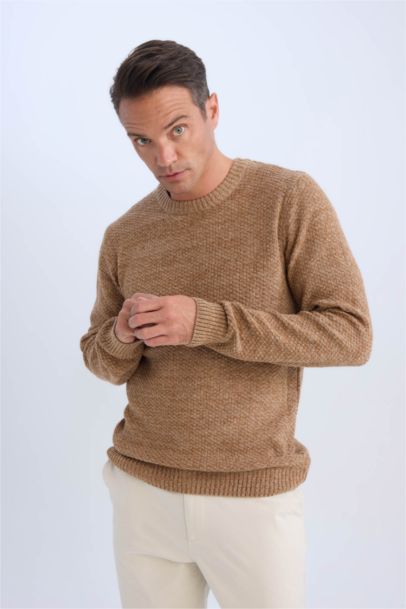 Standard Fit Crew Neck Textured Basic Knit Pullover