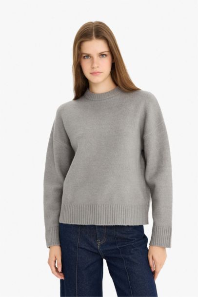 Oversize Fit Crew Neck Knit Pullover