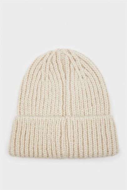 Woman Winter Beanie