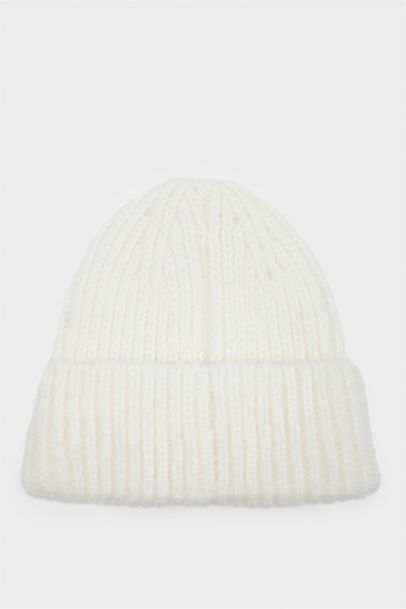 Woman Winter Beanie