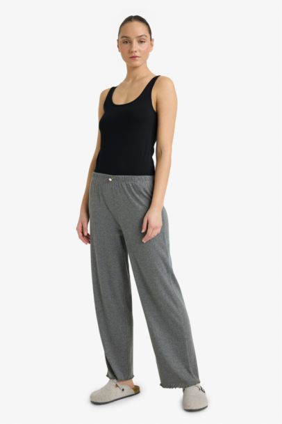 فانيلة قطن قصة عادية