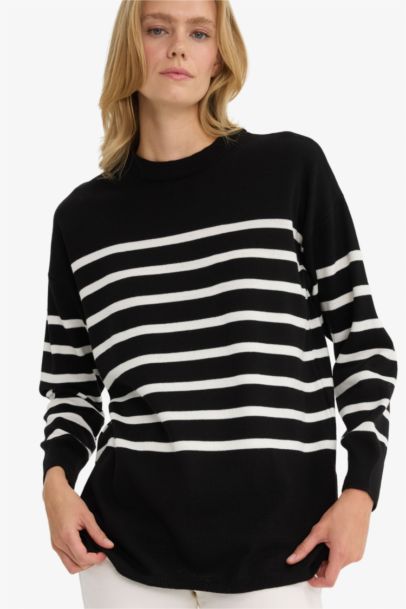 Relax Fit Crew Neck Striped Knit Tunic