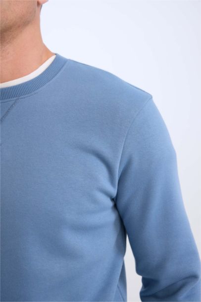 سويت شيرت سامبل بقصة عادية برقبة مستديرة