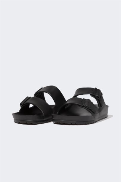 Шлепанцы с двойным ремешком на плоской подошве