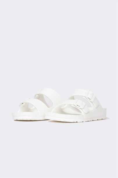 Шлепанцы с двойным ремешком на плоской подошве