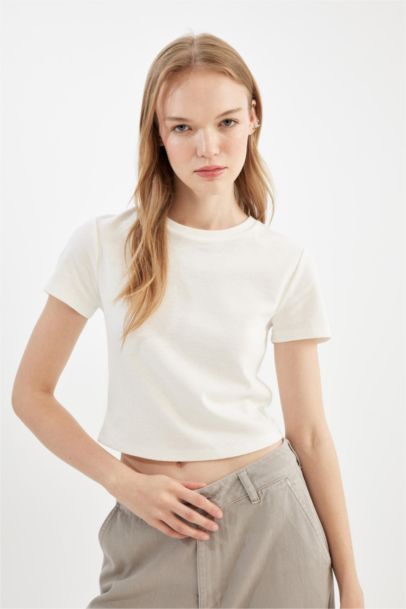 Fitted Ribbon Basic T-Shirt