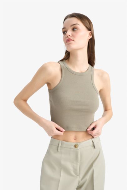 Slim Fit Camisole Halter Collar Tank Top