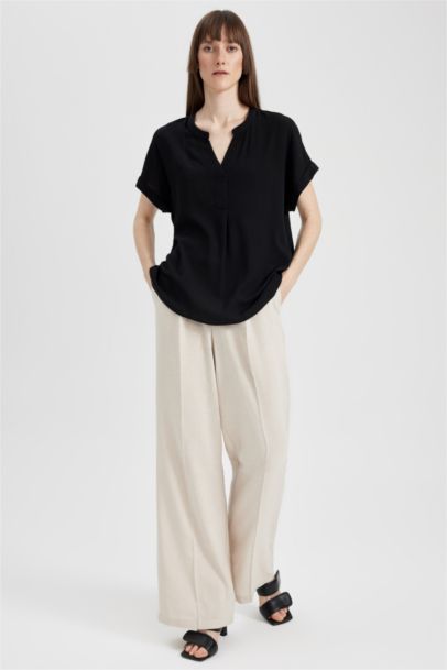 Crew Neck Regular Fit Short Sleeve Blouse