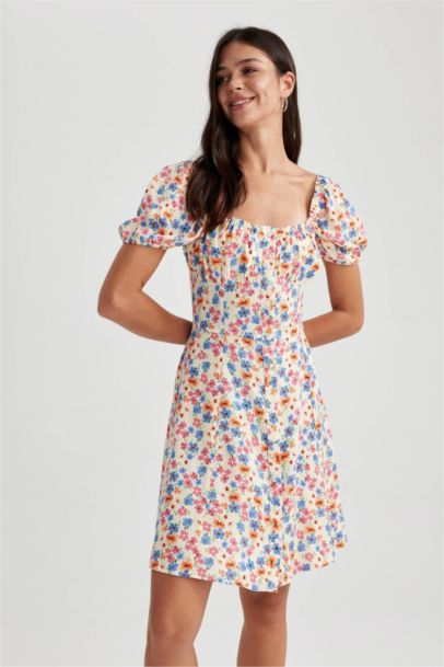 Mini Robe à Manches Courtes imprimée à col en forme de cœur