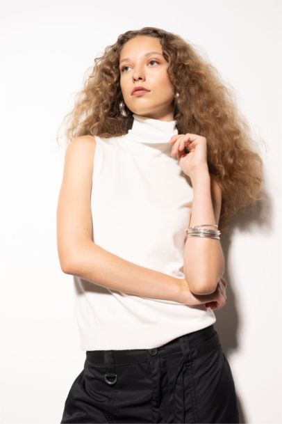 Regular Fit Balıkçı Yaka Kolsuz Basic Düz Triko Kazak