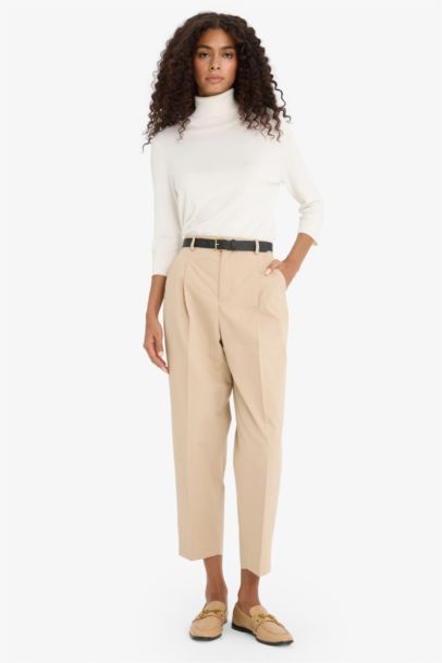 Pull en tricot basique à col roulé et manches courtes Coupe régulière