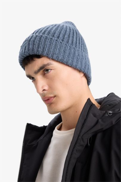 Мужская шапка