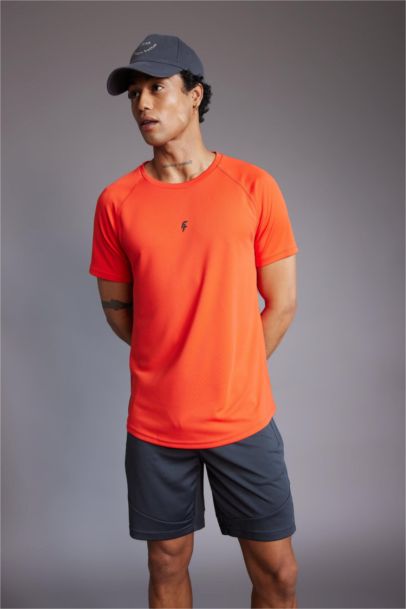 Slim Fit Dar Kesim Bisiklet Yaka Baskılı Sporcu Kısa Kollu Tişört