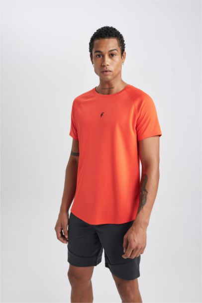 Slim Fit Dar Kesim Bisiklet Yaka Baskılı Sporcu Kısa Kollu Tişört