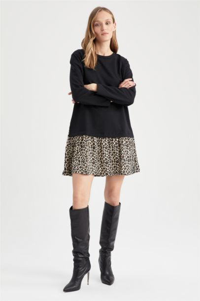 Patterned Flounce Skirt Detail Sweat Dress