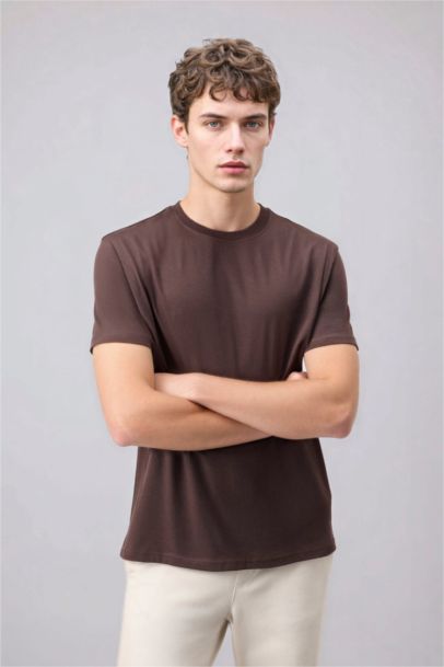 تيشيرت نص ردن قصة عادية بياقة مستديرة