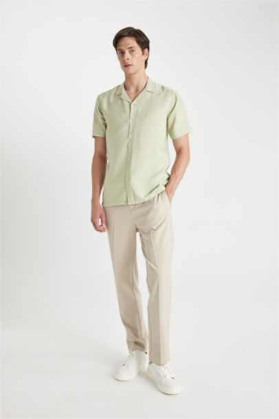 Рубашка приталенного кроя с коротким рукавом