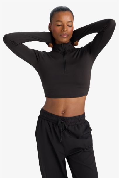 T-shirt de sport slim à manches longues et col montant zippé de DeFactoFit