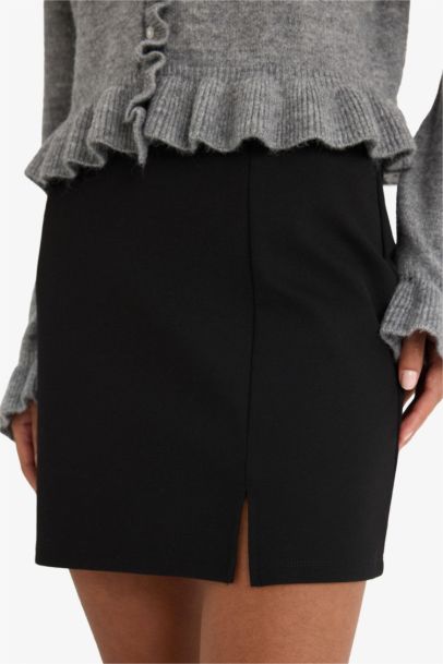 A Line Normal Waist Basic Slit Black Mini Skirt