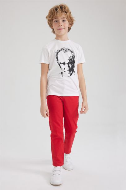 Erkek Çocuk 29 Ekim Cumhuriyet Bayramı Bisiklet Yaka Atatürk Baskılı Pamuklu Penye Kısa Kollu Beyaz Tişört