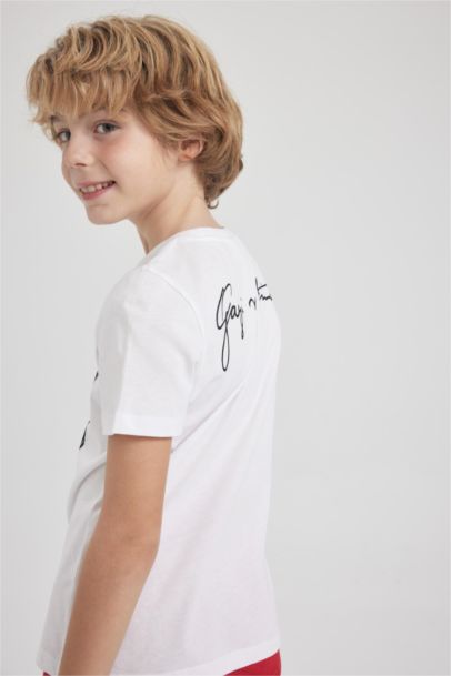 Erkek Çocuk 29 Ekim Cumhuriyet Bayramı Bisiklet Yaka Atatürk Baskılı Pamuklu Penye Kısa Kollu Beyaz Tişört