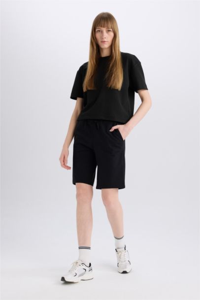 Regular Fit Normal Waist Straight Leg Bermuda Shorts