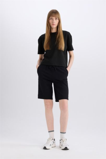 Regular Fit Normal Waist Straight Leg Bermuda Shorts