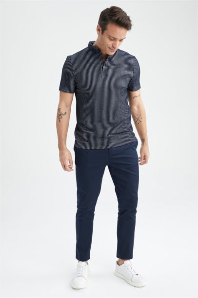 Футболка-поло приталенного кроя в полоску