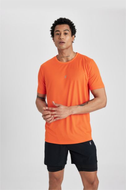 Slim Fit Dar Kesim Bisiklet Yaka Baskılı Sporcu Kısa Kollu Tişört