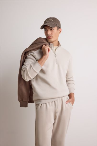 Regular Fit Half Zippered Basic Sweatshirt