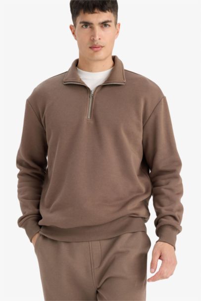 Regular Fit Zippered High Neck Basic Sweatshirt