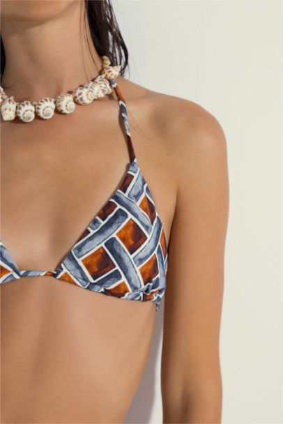 توب بكيني قصة عادية من Nefes İstanbul X Defacto