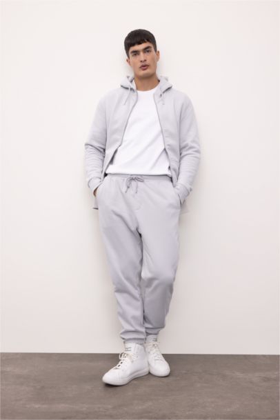 Regular Fit Soft Furry Inside Basic Zippered Hoodie