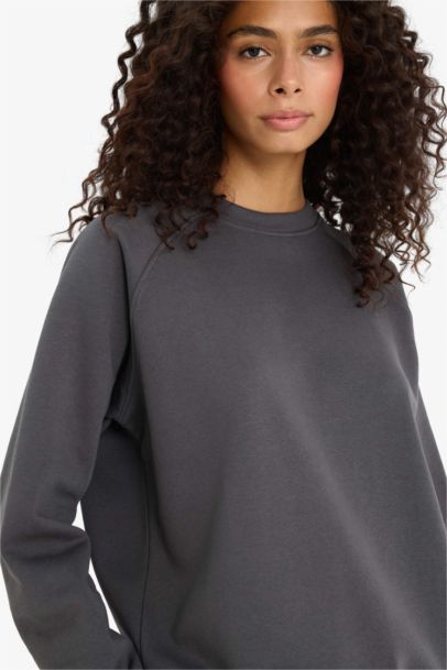 Oversize Fit Basic Sweatshirt