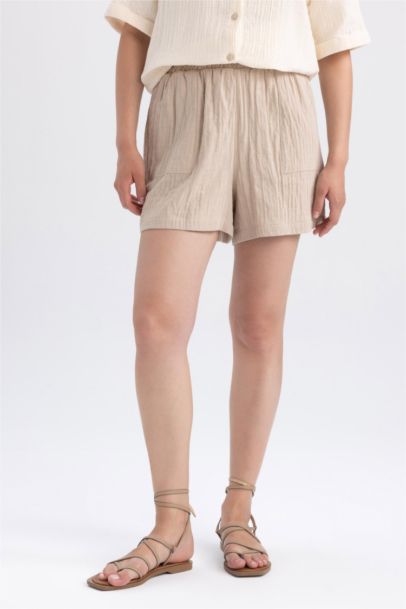 شورت قصة عادية بخصر عادي