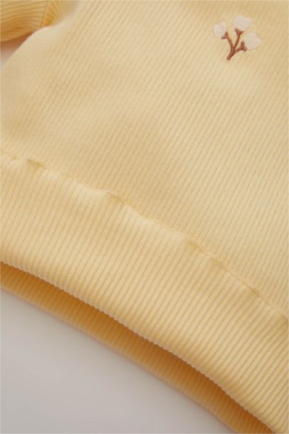 طقم من قطعتين تيشيرت زهري مضلع برقبة مستديرة للبيبي بنت