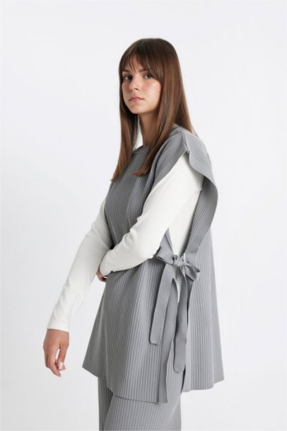 Pull sans manches basique en tricot à coupe régulière et col rond