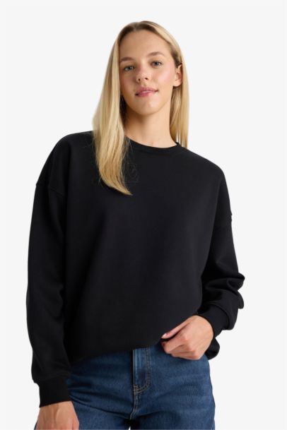 Oversize Fit Long Sleeve Sweatshirt