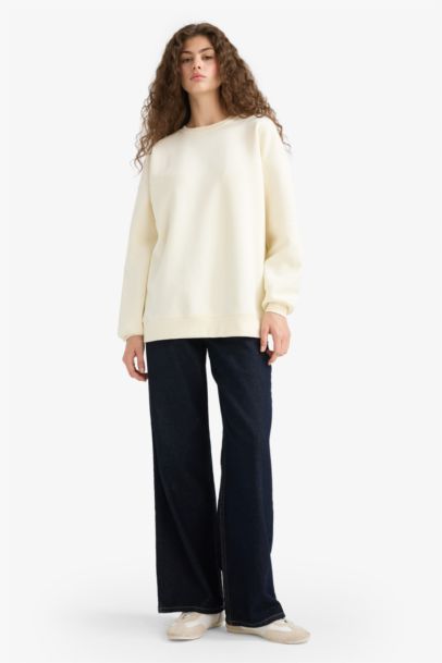 Oversize Fit Long Sleeve Sweatshirt