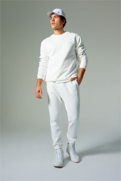 Спортивные штаны джоггеры базовые стандартного кроя, DeFactoFit